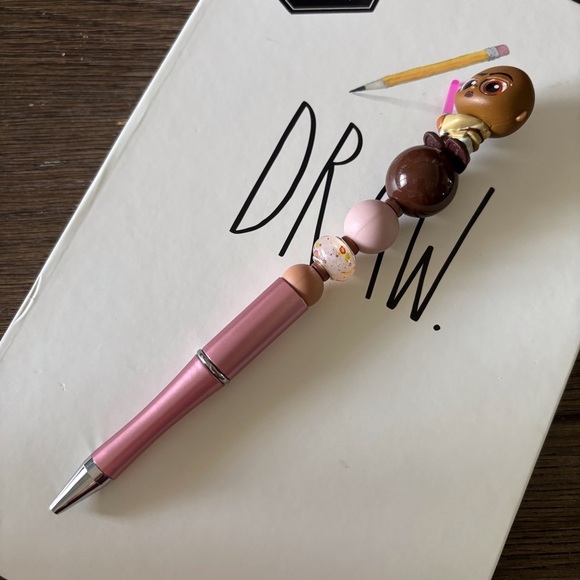 Disney Doorables: Star Wars: Mace Windu handmade beaded pen - Picture 2 of 3